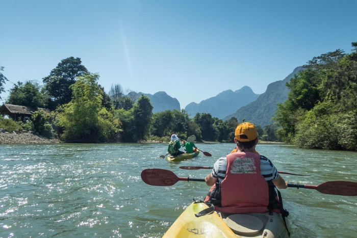 Kayaking sur la Nam Song rivi&egrave;re pendant 2 jours &agrave; Vang Vieng