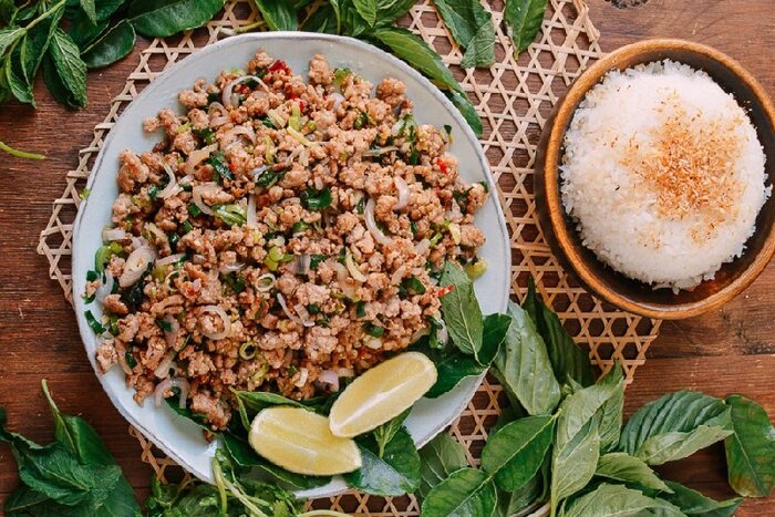 Larb, la meilleure street food de Vientiane