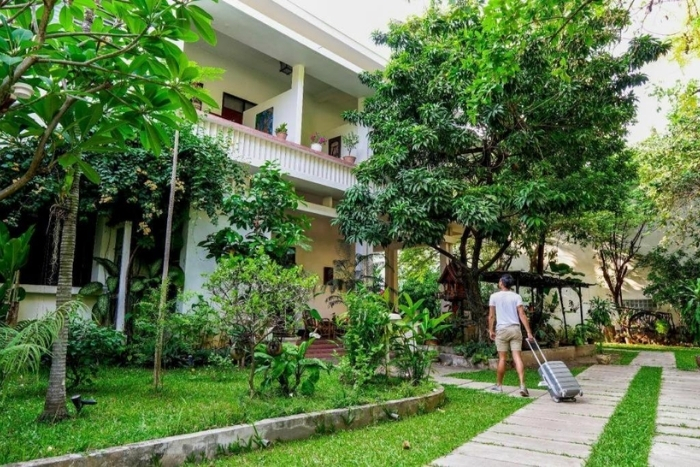 Lanis House by the Ponds