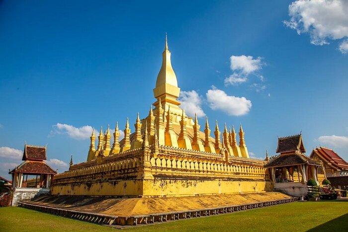 Visiter Pha That Luong - meilleur chose à faire à Vientiane 