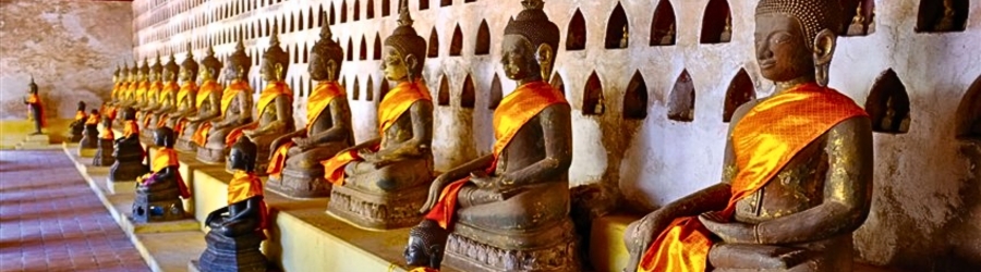 Visite le temple Wat Sisaket à Vientiane dans votre voyage au Laos