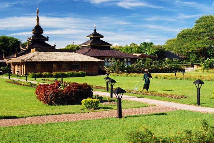 Vue de l'hôtel Bagan Thiripyitsaya Sanctuary Resort