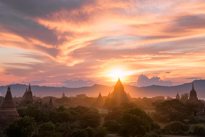 Coucher de soleil à Bagan