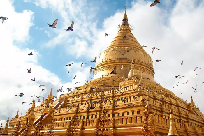 Exploration des temples de Bagan