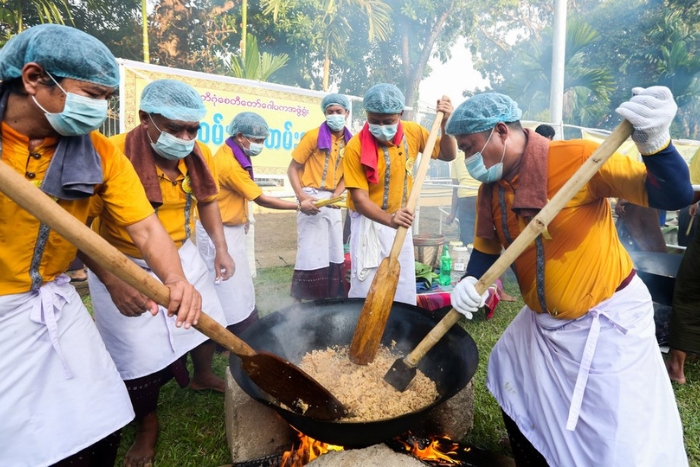 Festival de cuisine du riz gluant Htamane