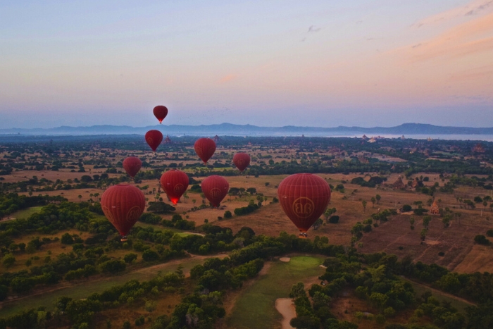 Montgolfière à Bagan