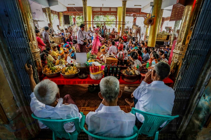 Que faire en Birmanie en Août ? Explorer le festival Yadana Gu Nat