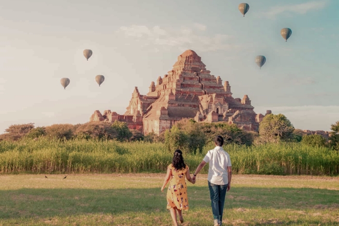 Que voir en birmanie ? Montgolfière à Bagan, Birmanie