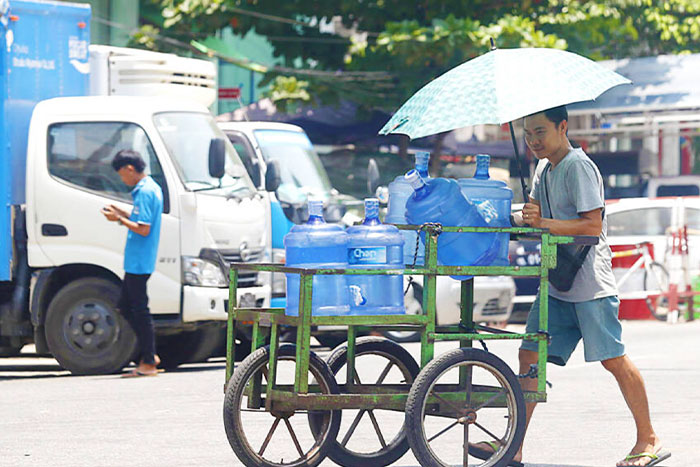 Saison chaude à Rangoon