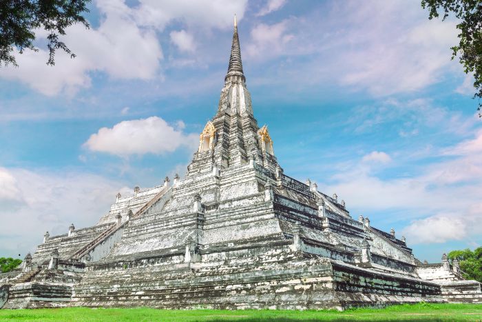 Temple Wat Phu Khao Thong à Ayutthaya