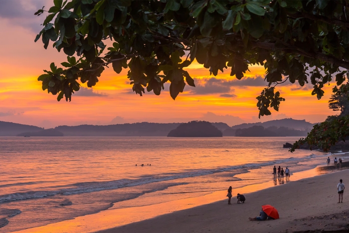 Plage d’Ao Nang, Krabi, Thaïlande