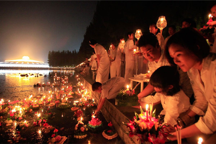 Loy Krathong (Festival des lumières)