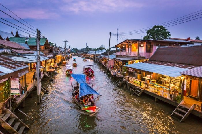 Le march&eacute; flottant de Damnoen Saduak