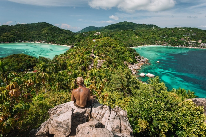 Grimper au point de vue John Suwan