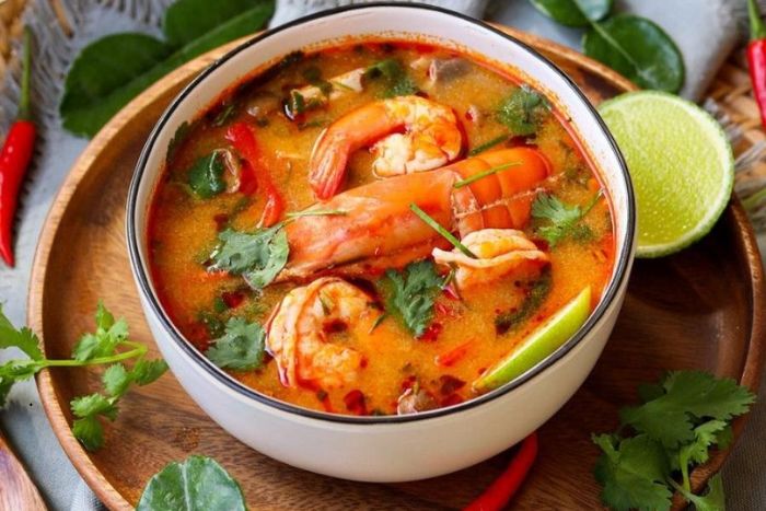 Que manger en Thailande 5 jours ? Tom Yum, plat célèbre à ne pas manquer