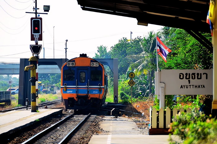 Prendre le train pour aller à Ayutthaya depuis Bangkok