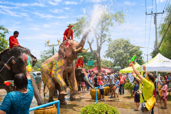Participer au Songkran à Ayutthaya lors d’un voyage à Ayutthaya en avril