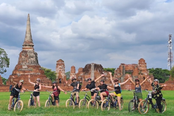 Faire du vélo à Ayutthaya 