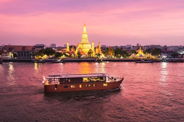 Croisi&egrave;re sur le Chao Phraya entre Ayutthaya et Bangkok