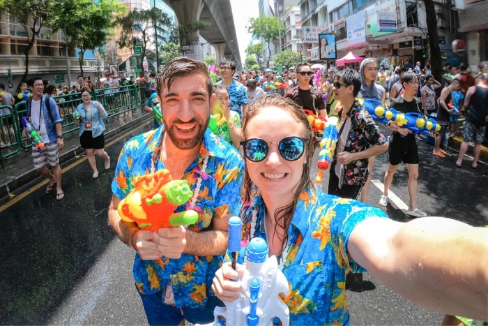 Immersion avec Songkran, la plus grande bataille d'eau du monde &agrave; Bangkok en avril