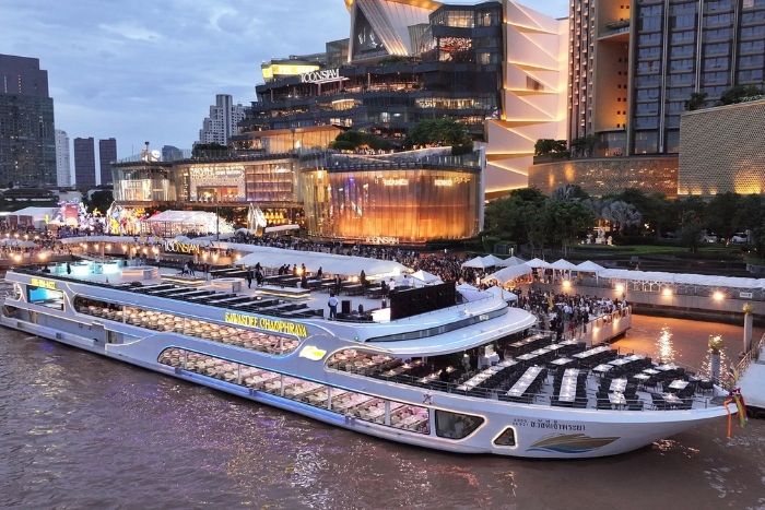 Croisi&egrave;re d&icirc;ner sur le Chao Phraya &agrave; Bangkok en avril