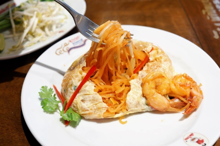 Le meilleur Pad Thaï de Bangkok dégusté lors d’un food tour en tuk-tuk