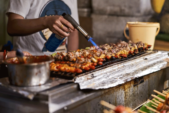 Moo Ping (brochettes de porc) - la cuisine de rue Bangkok