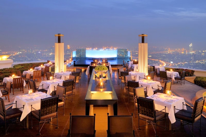 Vue imprenable depuis le Sky Bar at Lebua – une des meilleures activités nocturnes à Bangkok