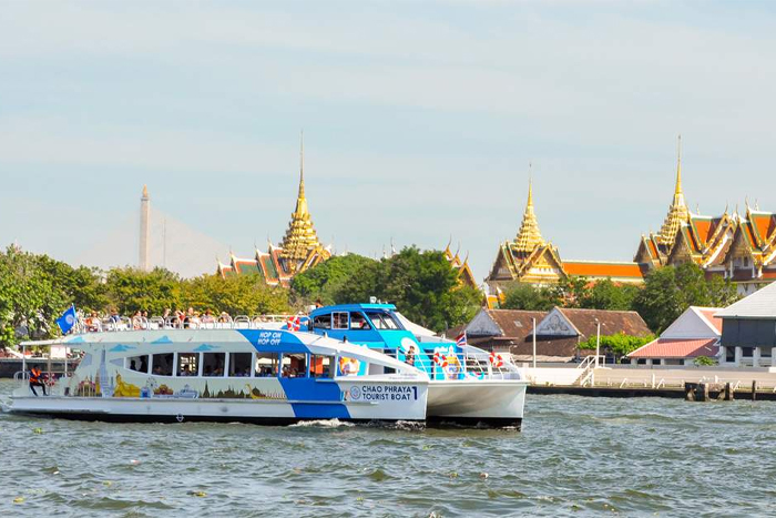 Ferry Chao Phraya Bangkok - bateau transport pittoresque éviter trafic