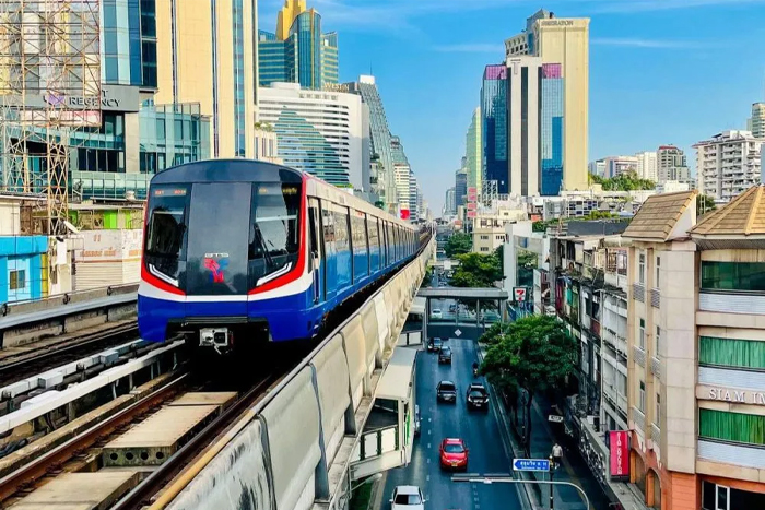 BTS Skytrain Bangkok - moyen rapide se déplacer éviter embouteillages