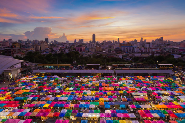 Le marché du week-end de Chatuchak, que faire a Bangkok?