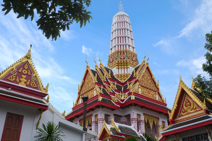  Temple Wat Chakrawat (temple aux crocodiles)