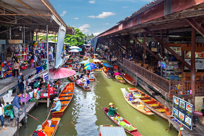 Marché flottant de Damnoen Saduak - Activité incontournable à Bangkok en 5 jours