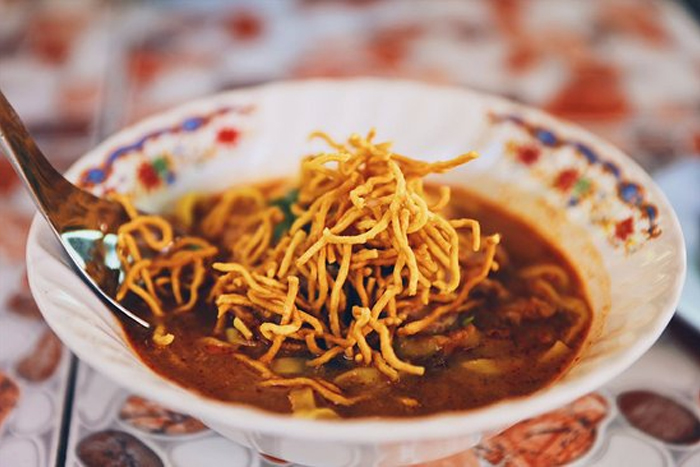 Khao Soi Khun Yai - Un incontournable local pour les nouilles du nord de la Thaïlande