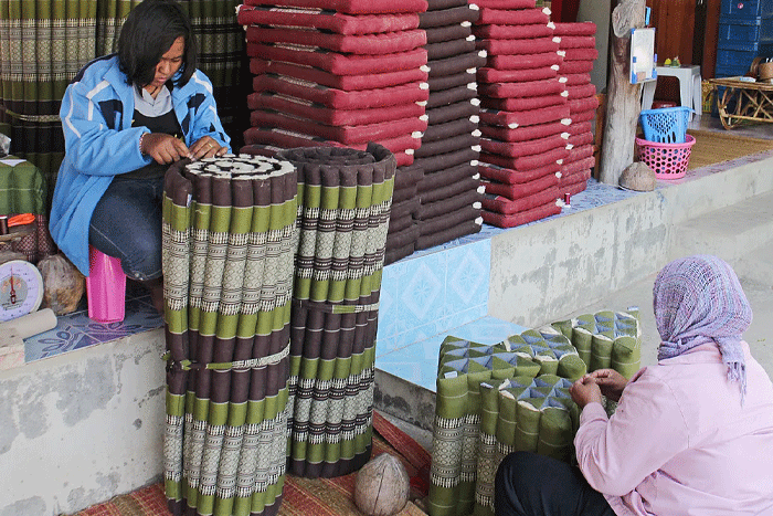 Coussins triangulaires à Chiang Mai