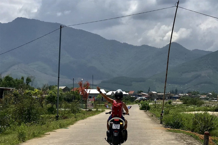 Explorer les environs de Chiang Rai en moto