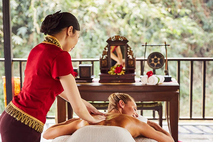 Se détendre dans un spa ou un salon de massage à Chiang Rai quand il pleut