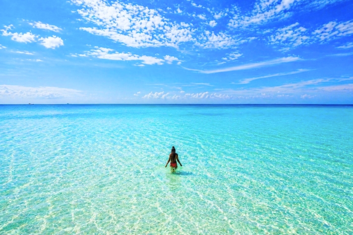 Profiter d’une baignade dans les eaux transparentes de Koh Rong