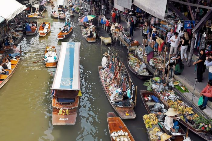 Capitale animée avec de nombreuses activités en Thaïlande avec des enfants