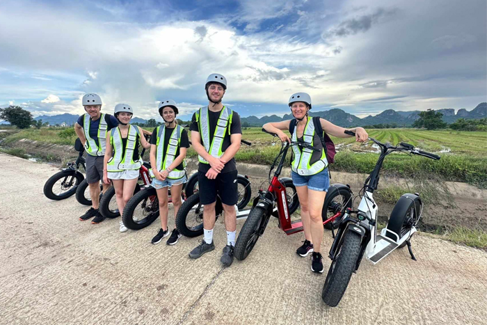 Participer à un tour à vélo pour explorer la campagne de Kanchanaburi 