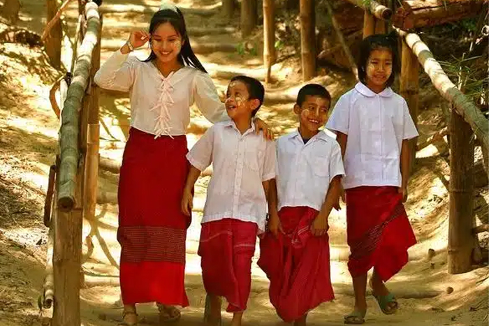 Que faire à Kanchanaburi? Découvrir la culture locale dans un village Mon