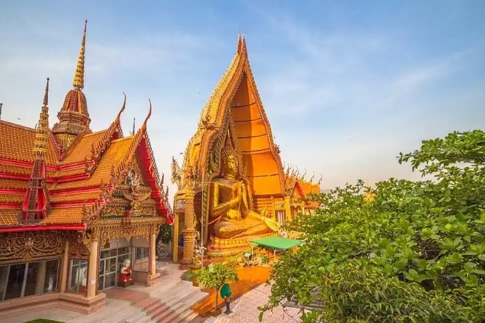 Le Temple Wat Tham Sua