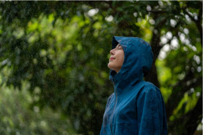 Quelles précautions prendre pour visiter Kanchanaburi sous la pluie ?