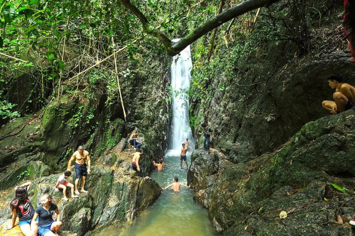 Que faire à Phuket? Explorer la cascade de Bang Pae, l'une des cascades les plus célèbres de l'île