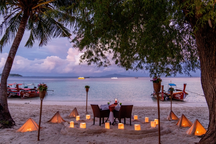 Dîner sur la plage de Koh Phi Phi