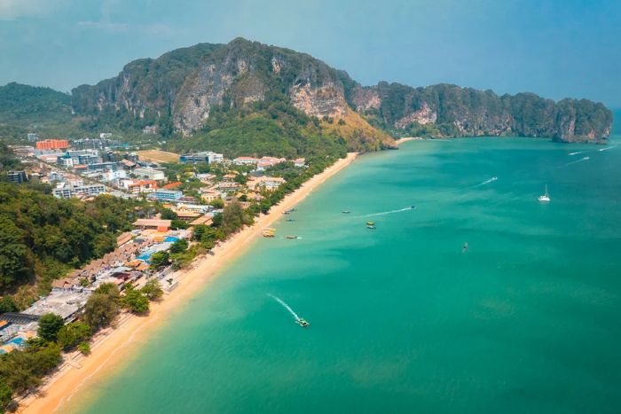 Ao Nang est une destination populaire pour de nombreux touristes