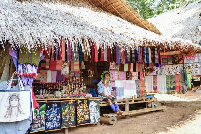 Visitez le village Padong et d&eacute;couvrez la vie de l'ethnie Karen