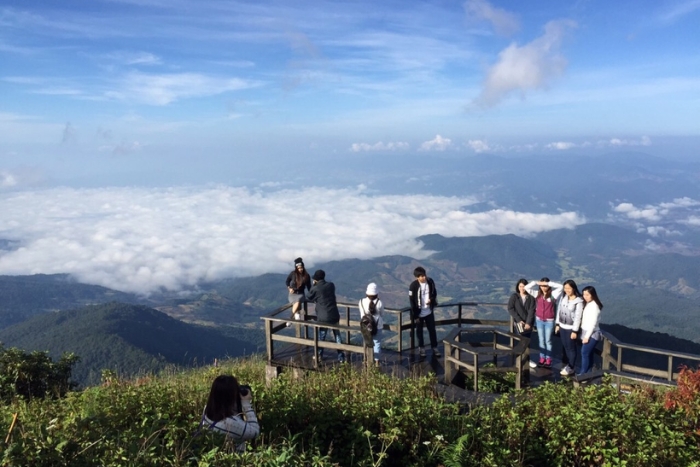 Le Doi Inthanon, toit de la Tha&iuml;lande &agrave; 2 565 m&egrave;tres, offre des paysages d'une incroyable diversit&eacute;