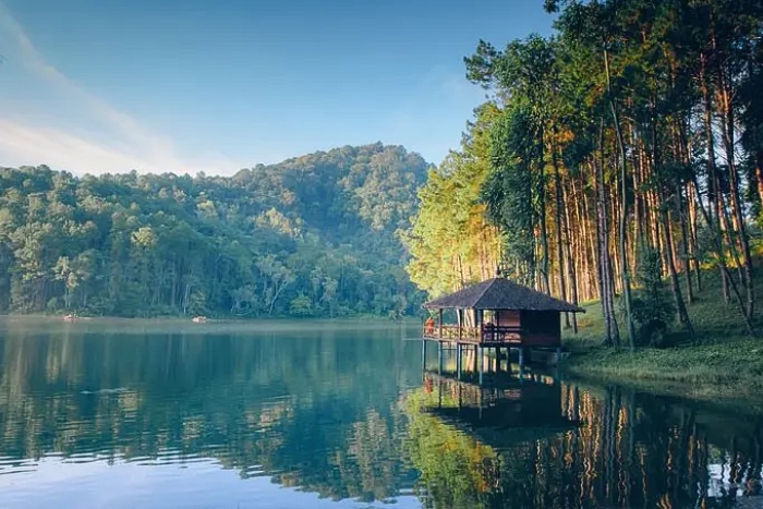 Pang Ung - Le charme d’un lac alpin