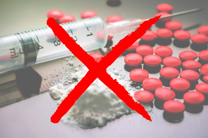 Les drogues, les substances addictives, le cannabis, l’héroïne, la cocaïne et la méthamphétamine sont strictement interdits d’être apportés en Thaïlande
